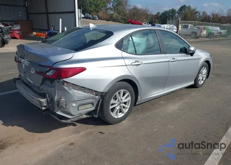 2025 Toyota Camry Le z USA, uszkodzony, nr VIN 4T1DAACK8SU516938